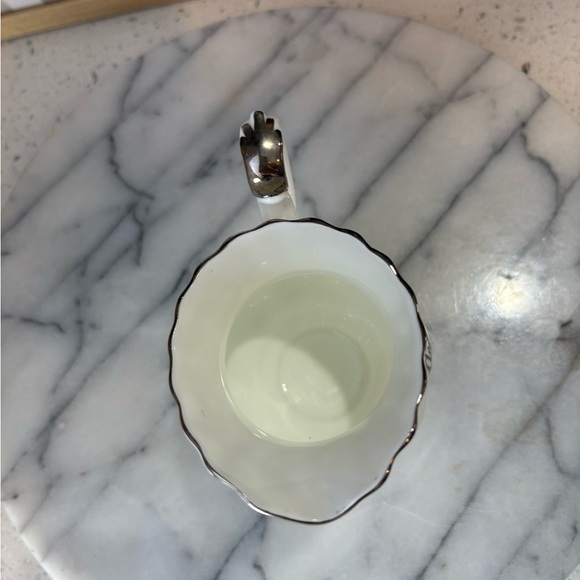 ROYAL ALBERT 25th Anniversary Tea Cups (2) Saucers (2) Milk & Sugar - Picture 12 of 13